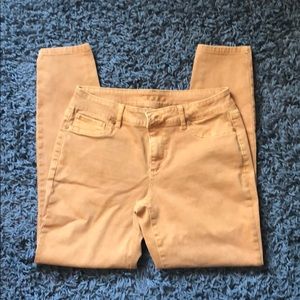 Maurice’s Skinny’s size Large